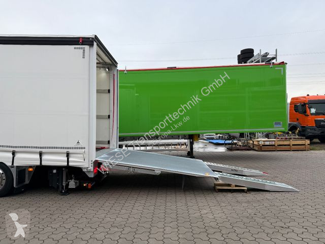 Camion Volvo 500 8x2 Arbeitsbühnen Transporter...