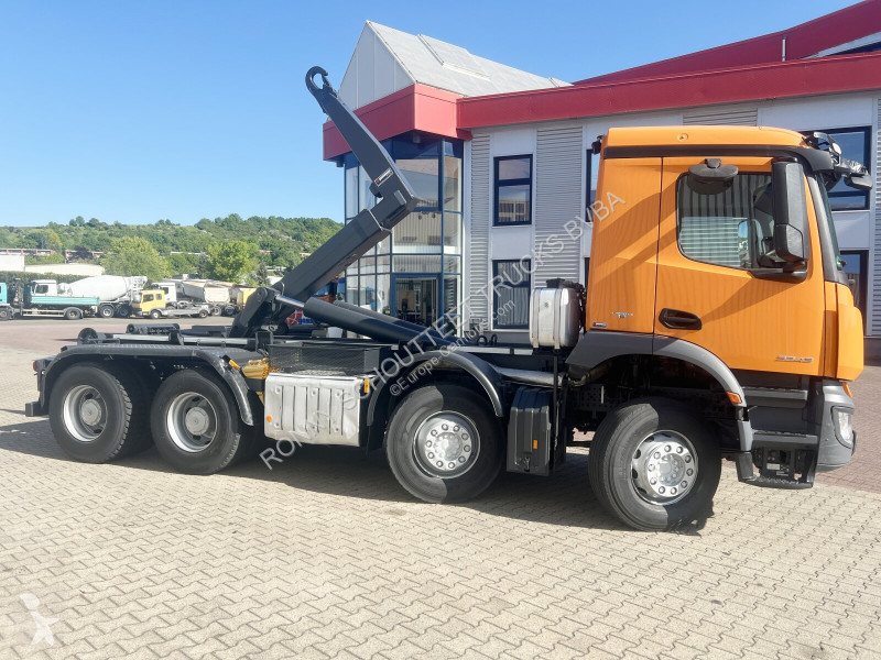 Vrachtwagen Mercedes Arocs 3243 LK 8x4/4 Arocs...