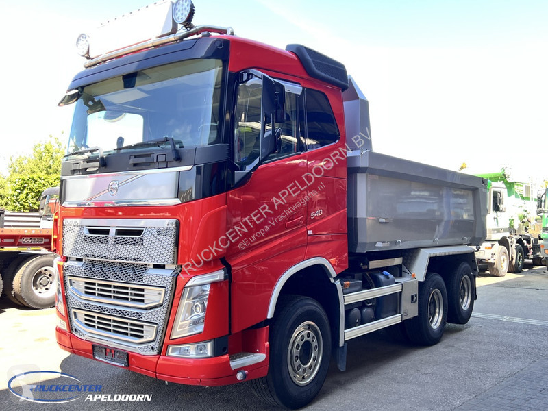 Kamion Volvo 6x4 Tandem lift, Retarder, Big axles