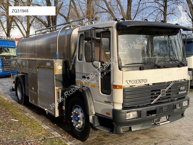 Camión Volvo FL 618