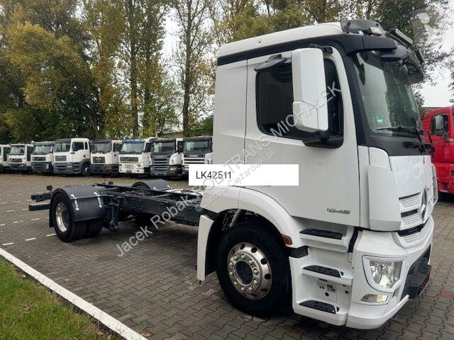 Kamion Mercedes 18-46