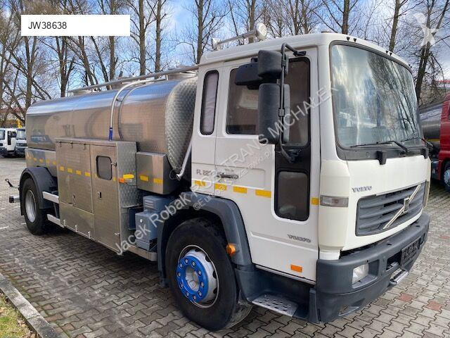 Camion Volvo FL