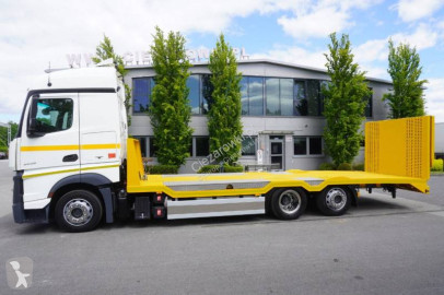 Camion dépannage Mercedes