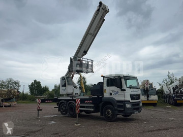 Camion nacelle MAN