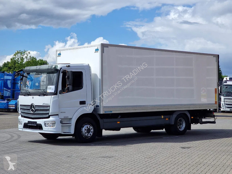 Camion Mercedes 1523 4x2 - 170 KW/230PS - Box -...