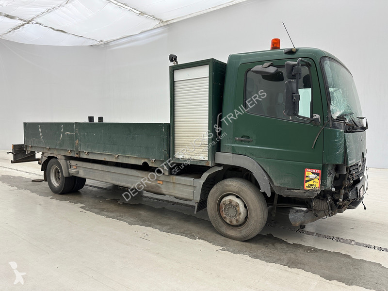 Kamion Mercedes 1523