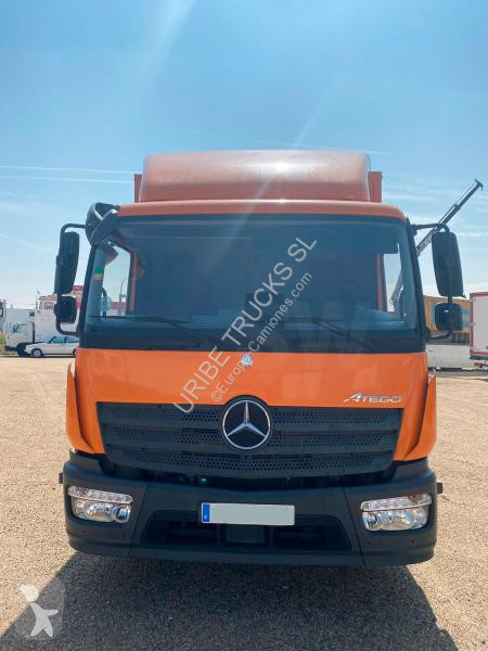 Camión Mercedes 1218