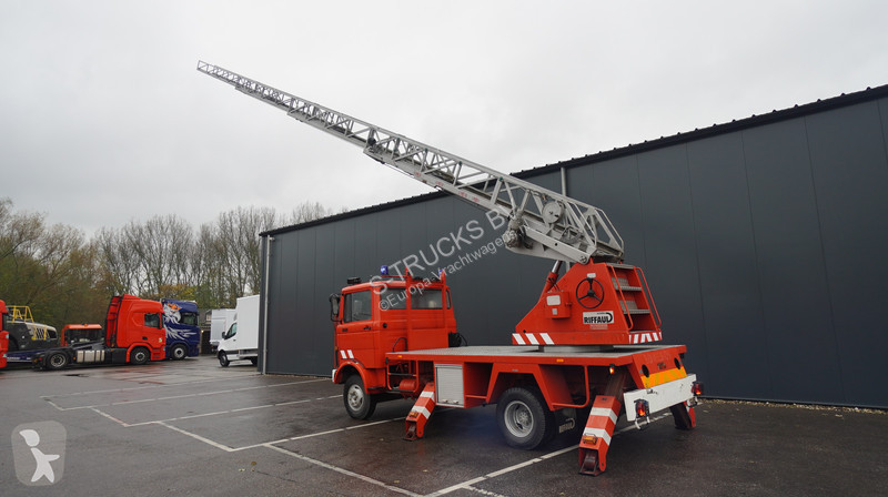 Camion Mercedes FIRE LADDER TRUCK 13.100KM...