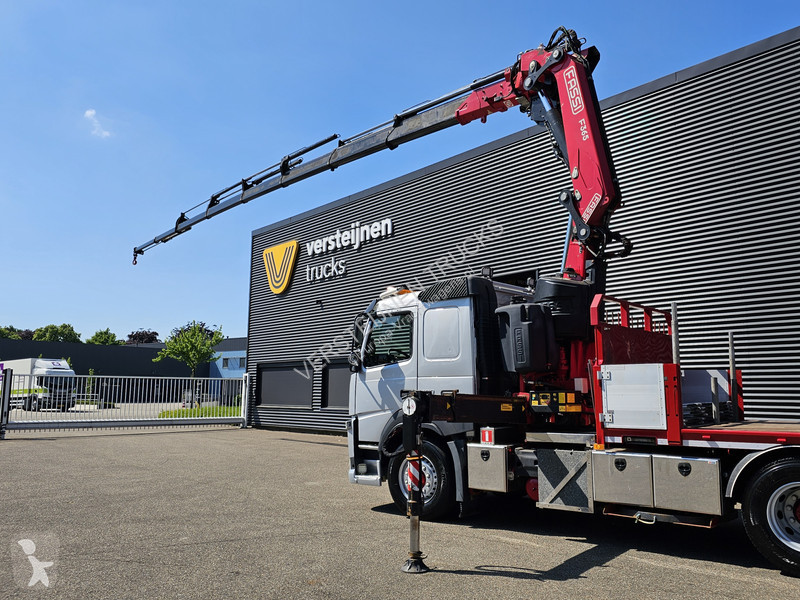 Kamion Volvo FM 8x4-4 / FASSI 36.5 t/m -8 x...
