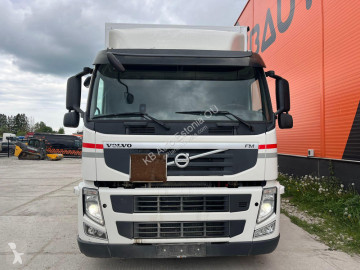 Camion fourgon Volvo