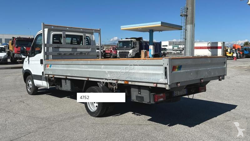 Kamion Iveco DAILY 35C13