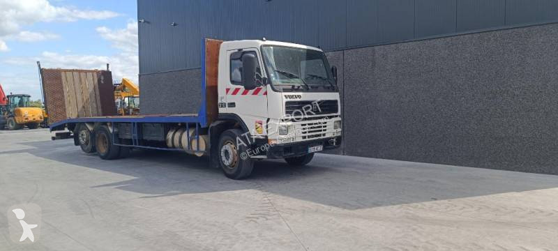 Nosič strojů Volvo