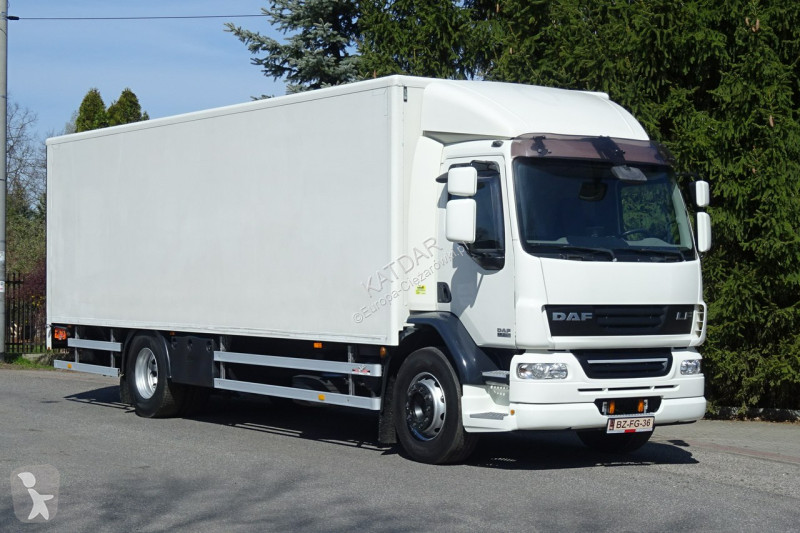 Camión DAF 55220 Euro 5 Kontener 20palet winda...
