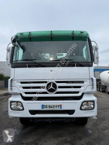 Camion béton malaxeur + pompe Mercedes