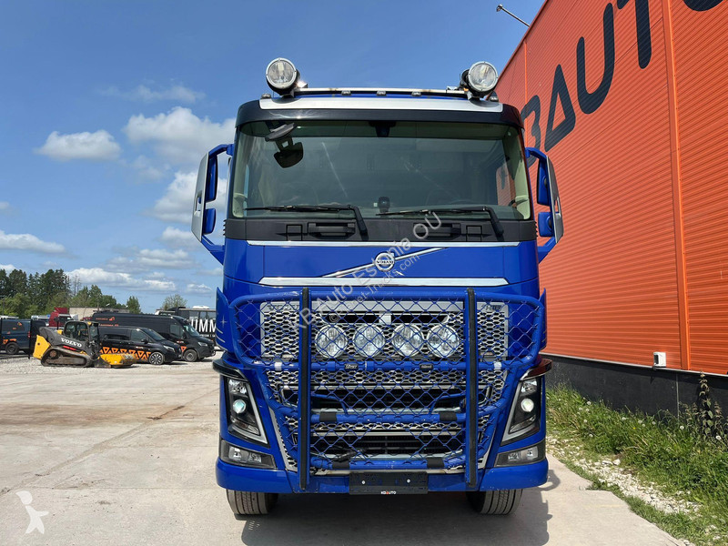 Kamion Volvo 750 6x4 RETARDER / TANDEM AXLE...