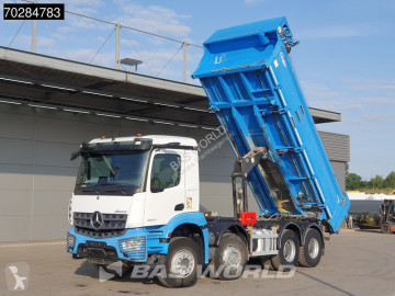 Kamion dvojitá korba Mercedes