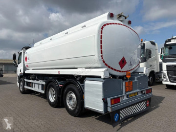 Camion citerne DAF