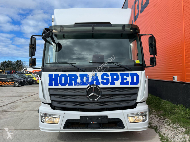 Kamion Mercedes 1018 4x2 BOX L=6477 mm