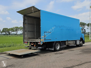 Camion Volvo FM7 FM 370 19.5T DOORS LIFT AC