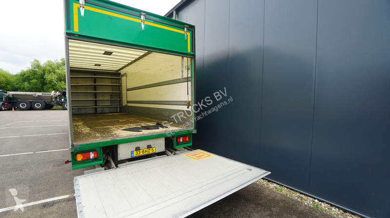 Kamion MAN 12.180 4X2 CLOSED BOX