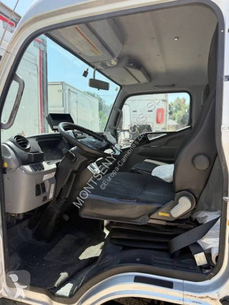 Camion Mitsubishi Fuso
