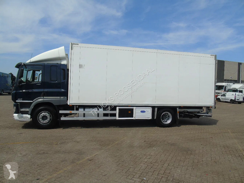 Kamion DAF 220 + CARRIER + EURO 6 + LIFT