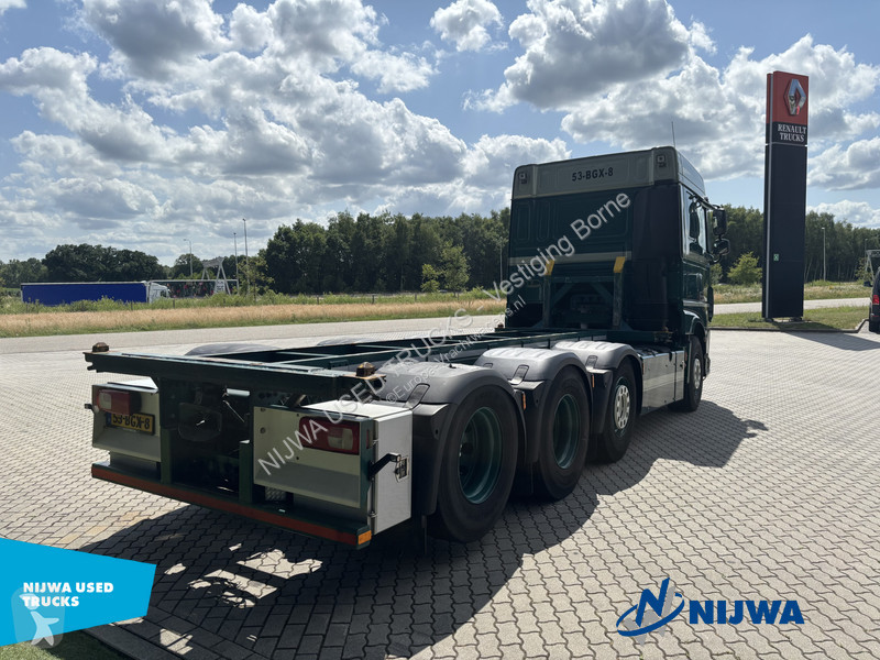 Camión DAF 8x2 20ft container systeem