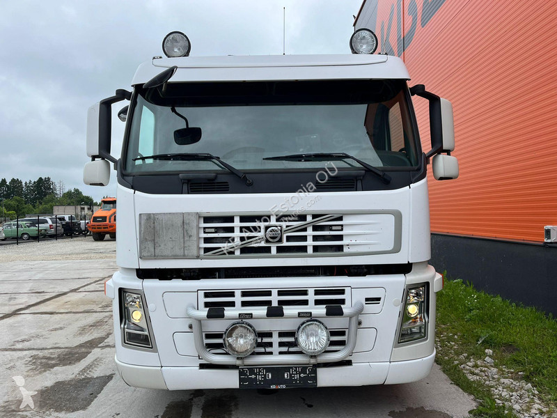Camión Volvo 6x2*4 HYDRAULICS / CHASSIS L=6875 mm