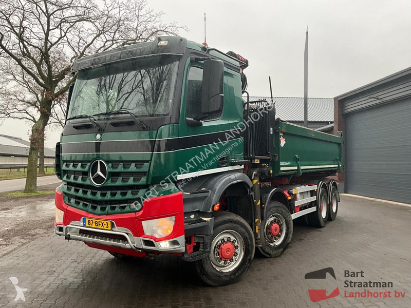 Kamion Mercedes 4142 8x8 Euro 6 Met 2 zijden...