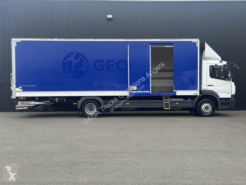 Kamion Mercedes 1218 4x2 Fourgon ClassicSpace