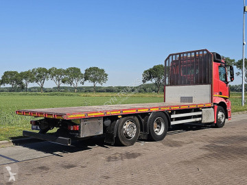 Camion plateau Mercedes