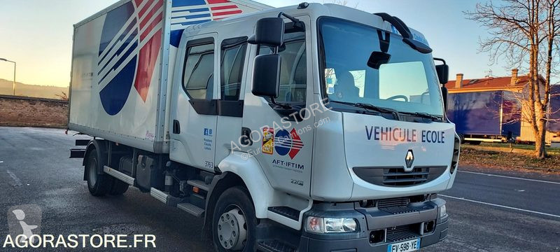 Camion Renault MIDLUM 220-15