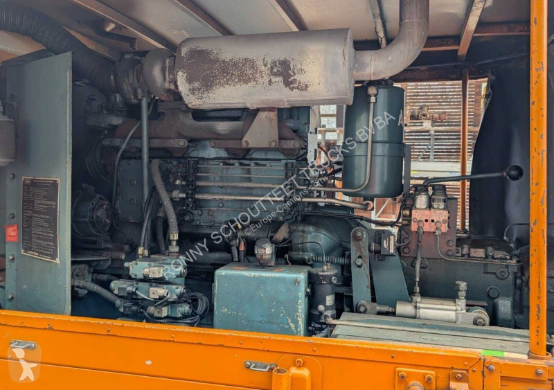 Vägmaskiner Unimog U52 411 4x4 Schneefräse U52...