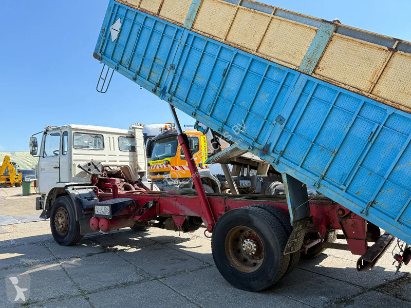 Camion Renault G230 4X2 Tipper Spring/Spring...