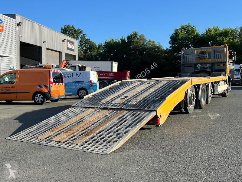 Camion Iveco 420 cv 8x2 PORTE ENGINS