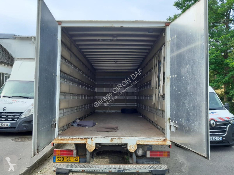 Camion Mercedes 918