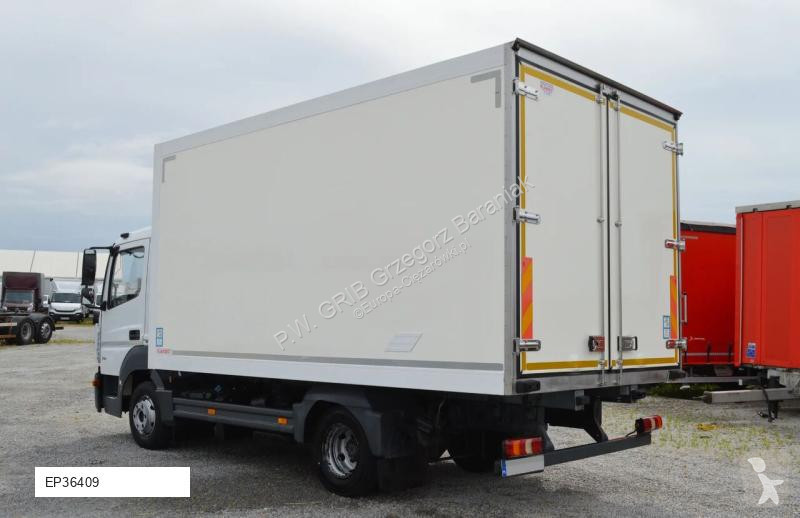 Camion Mercedes 716 IZOTERMA REFRIGERATOR SIDE...