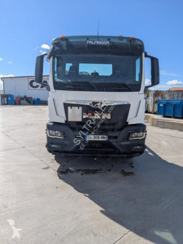 Camion polybenne MAN