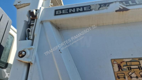 Camión volquete Iveco