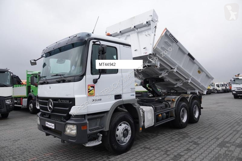 Camião Mercedes ACTROS 3336