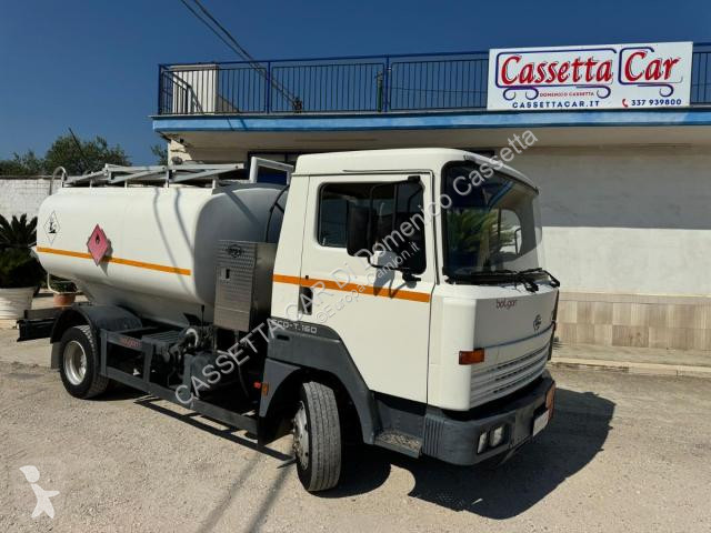Kamion Nissan M90 T160 CISTERNA CARBURANTI E...