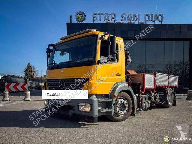 Camión Mercedes AXOR 4x2 HMF 975 HDS Crane...