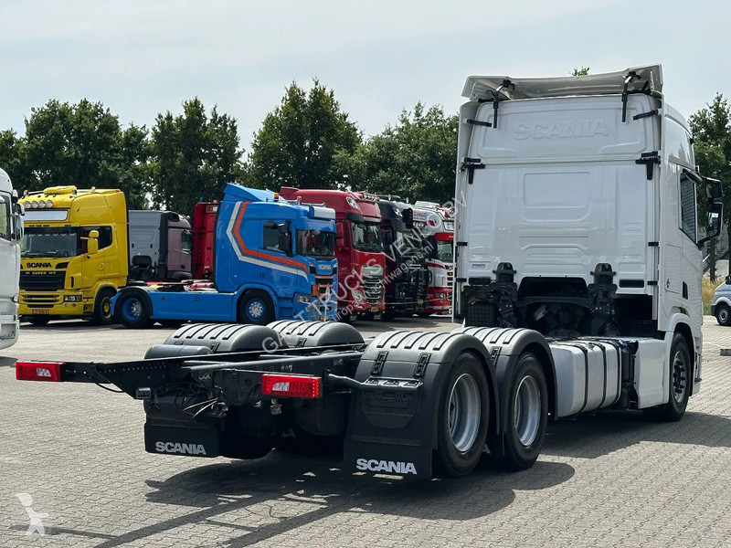 Kamion Scania R660 V8 6x4 or 6x2 Chassis with...