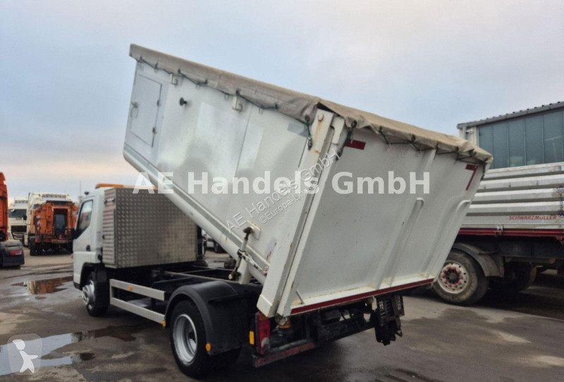 Vrachtwagen Fuso