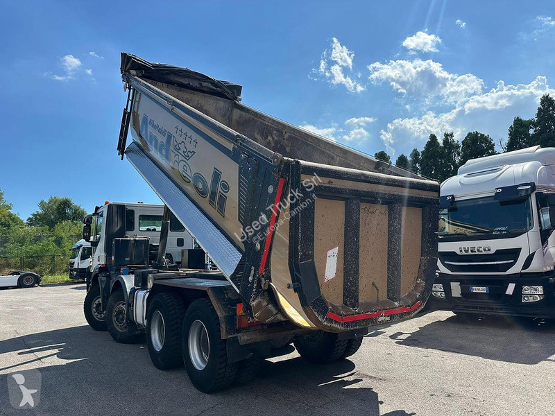 Kamion Iveco TRACKKER 450