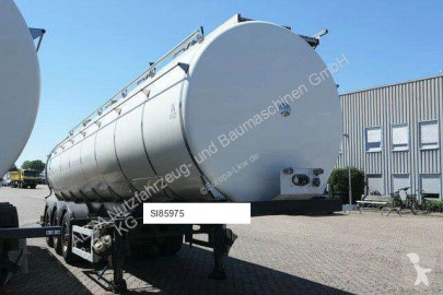 Camion citerne alimentaire Menci