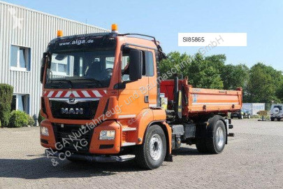 Camion benne MAN