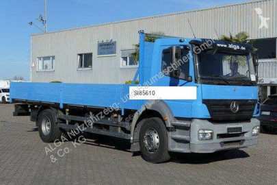 Camion plateau Mercedes