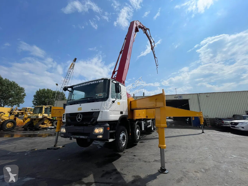 Camion Mercedes 4141 MP3 Concrete Pump 52...
