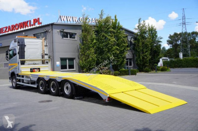 Camion porte voitures Volvo